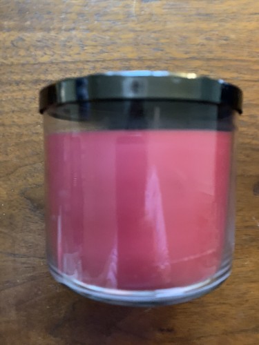 Bath And Body Works Vampire Blood 3 Wick Candle Halloween 2023 14.5 oz New - Picture 2 of 6