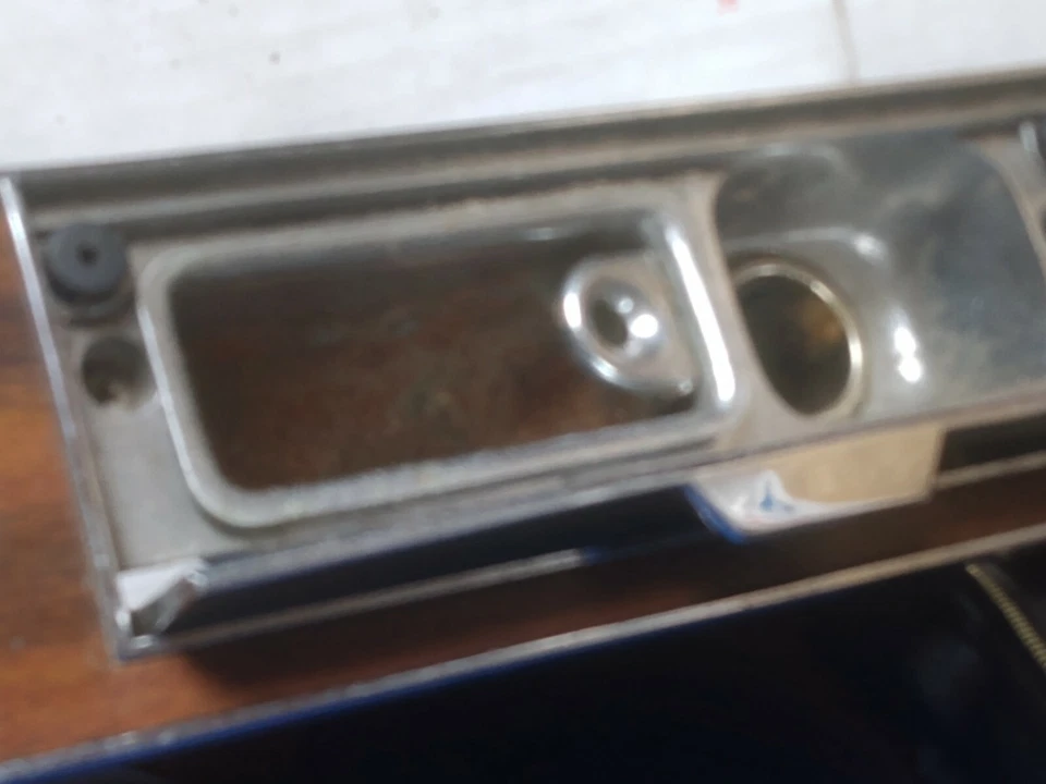 Cenicero interruptor de bloqueo trasero izquierdo Cadillac Sevilla 1976-1979 grano madera 1697102 Foto 3 de 4