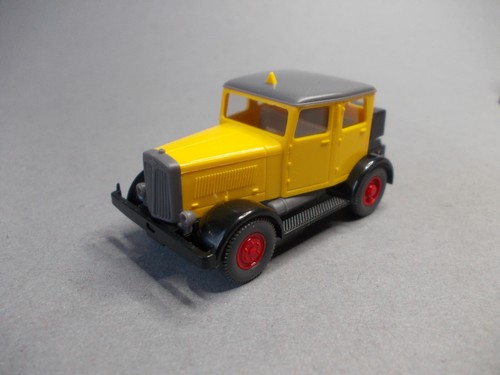 3 Stck Hanomag ST 100 Veteran mit diversen Anhängern 1:87 von WIKING - Bild 15 von 20
