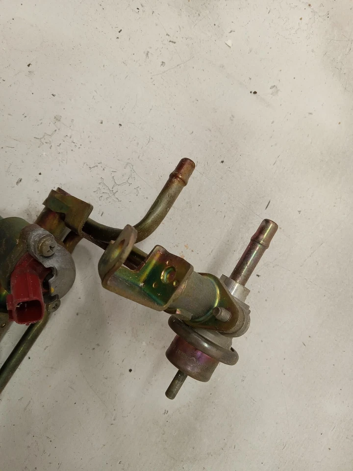 1997 - 1999 Nissan Altima trilho injetor de combustível fabricante de equipamento original, 322-58943B - Imagem 3 de 4