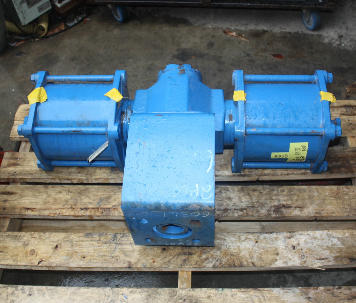 s Large Pneumatic Valve Actuator Double acting APPROX 200mm 5 inch