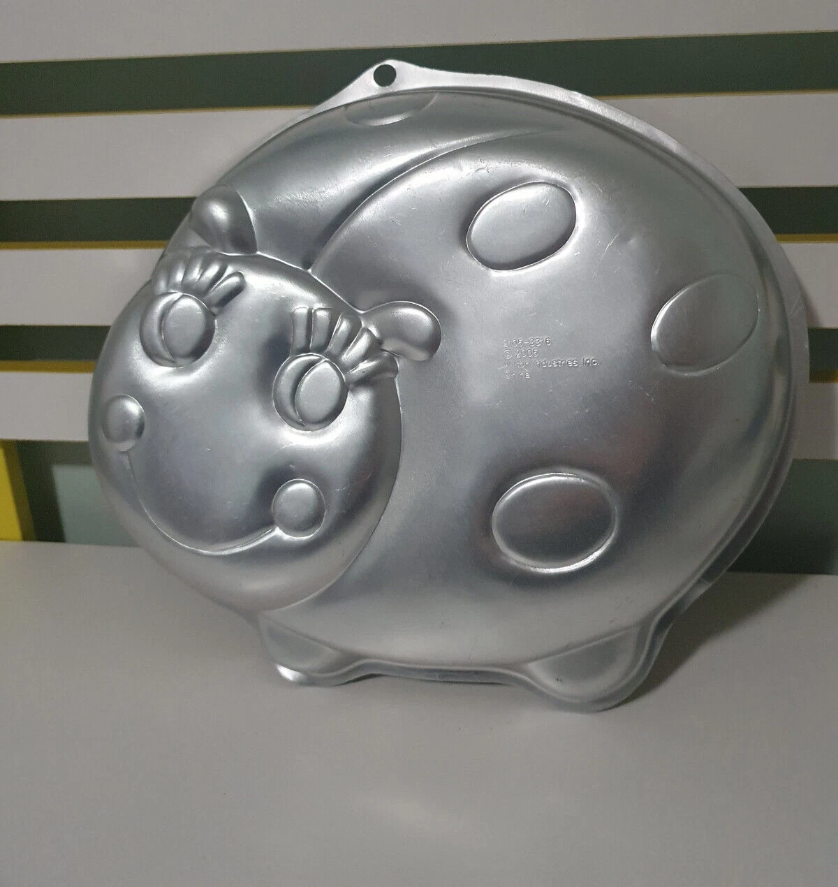wilton cake tin ladybug 33x28x5cm