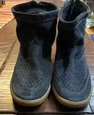 Isabel Marant Beslay 41 10 11 Perforated Suede Hidden Wedge Boots Black Sneakers