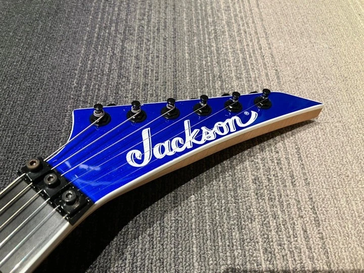 Guitarra Eléctrica Jackson PRO PLUS SERIES DINKY DKA Azul Usada De Japón - Imagen 4 de 4