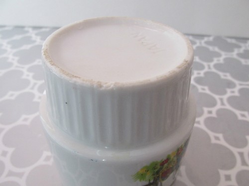 Vintage Made in Japan Stackable Coffee Cups Mugs Set of 2 with Girls - Picture 9 of 9