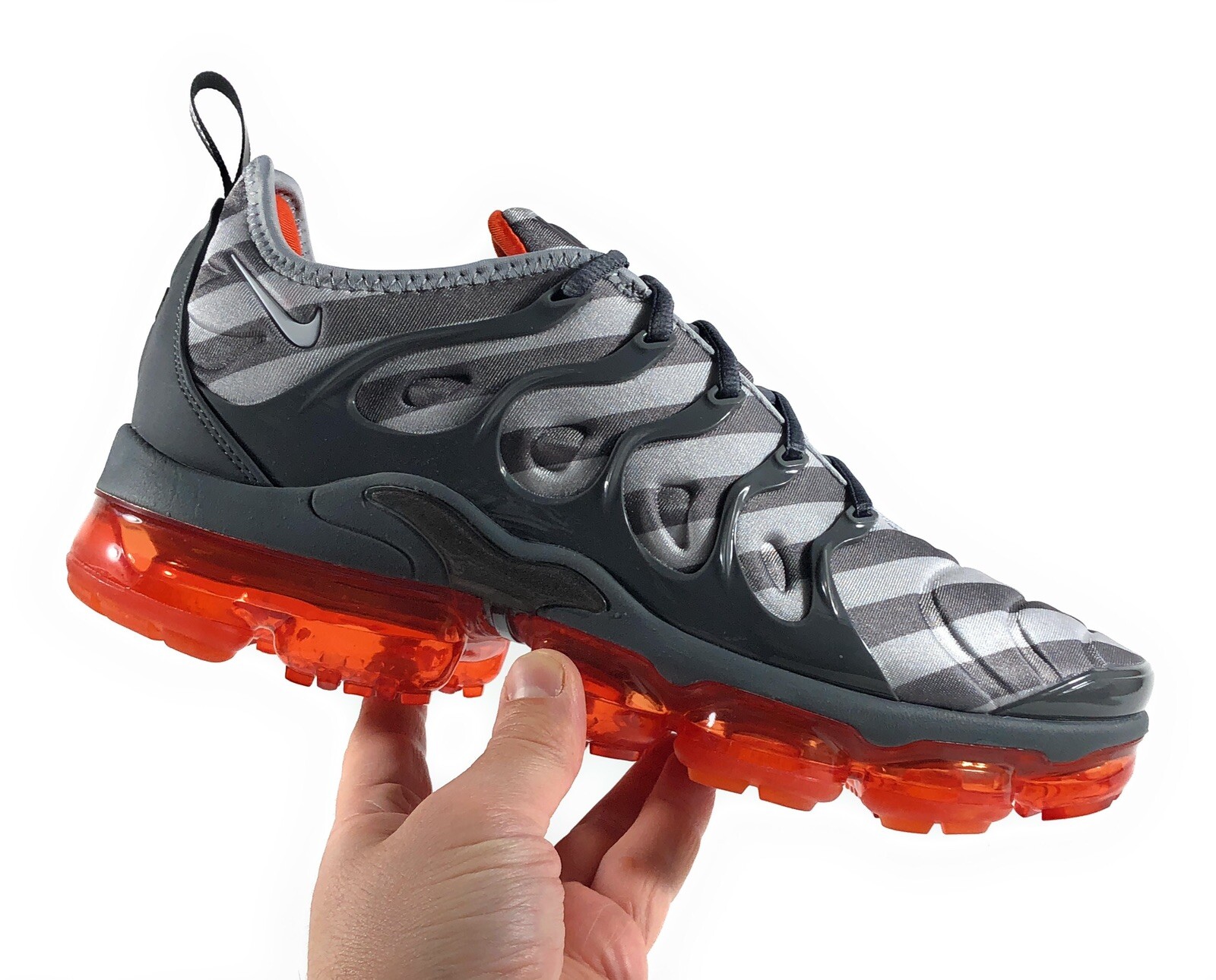 nike air vapormax plus wolf grey men's shoe