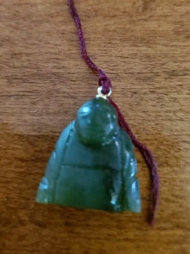Vintage Jade Carved Inuit Pendant Charm - Picture 3 of 5