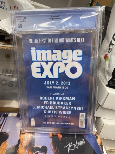 LAZARUS #1 CGC 9.8 Greg Rucka, Michael Lark, Image Comics 2013 - Picture 6 of 7