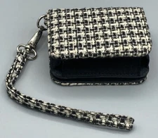 VINTAGE SMALL CAMERA CASE/WRISTLET 