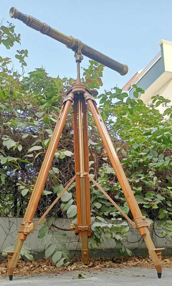 Telescopio de latón vintage sobre elegante soporte trípode piso náutico antiguo marítimo Foto 4 de 4