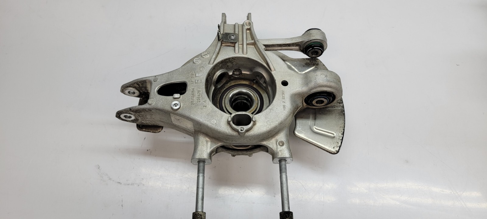 FERRARI F8 F12 REAR RIGHT PASSENGER SIDE WHEEL HUB OEM 238471