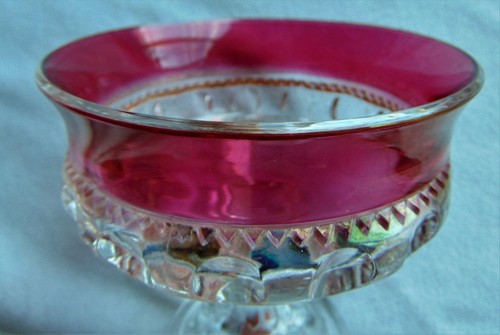 ANTIQUE HEAVY BOWL ON STEM ~CRANBERRY / PRESSED GLASS ~ 5 3/8" HIGH ~ PRISTINE - Picture 7 of 9