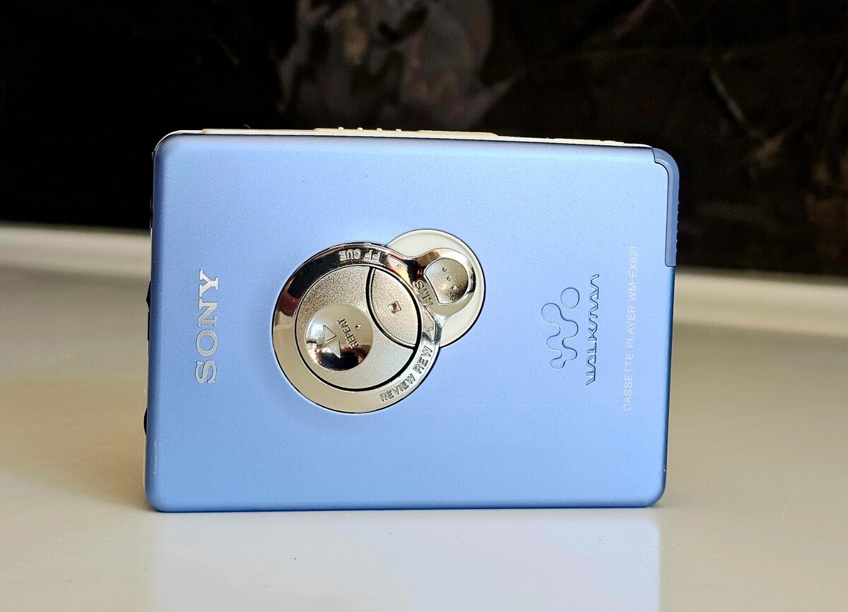 Blue Slim Sony WM-EX621 Walkman Cassette player Fully