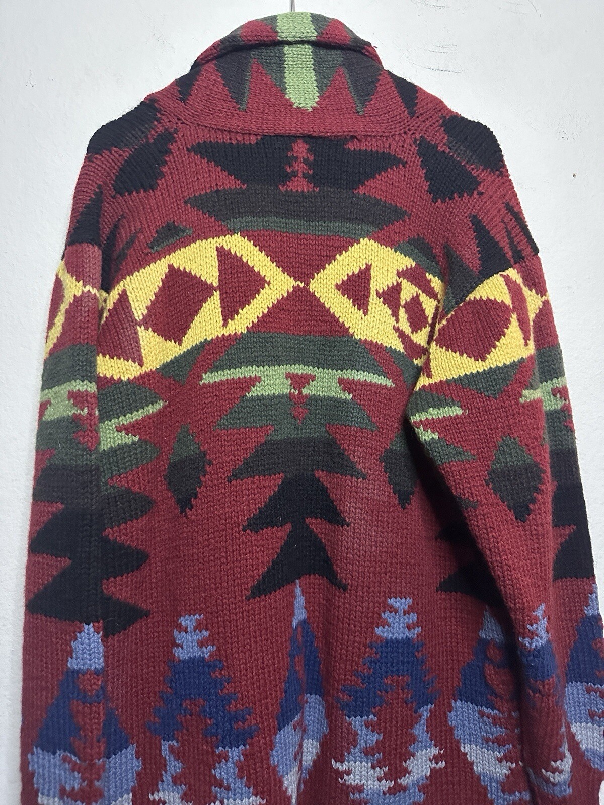 Picture 4 of 12