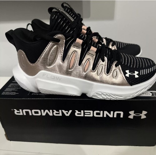 Under Armour Flow Breakthru 4 Damen-Basketballschuhe 7,5 schwarz rosegold