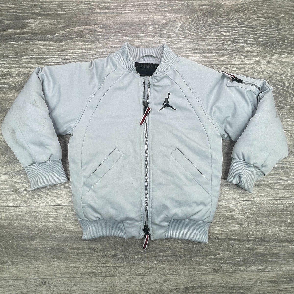 Nike Jordan / 中綿ボンバージャケットM(L相当) 41oSgAnOZxL._UY1000_.jpg