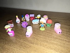 Moose Enterprises Shopkins  Collectible Figures