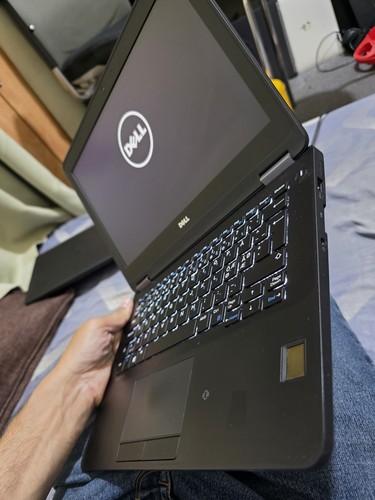 Dell Latitude E7270 CORE i7 6th Gen 8gb Ram 128 Ssd Good Condition - Picture 2 of 8