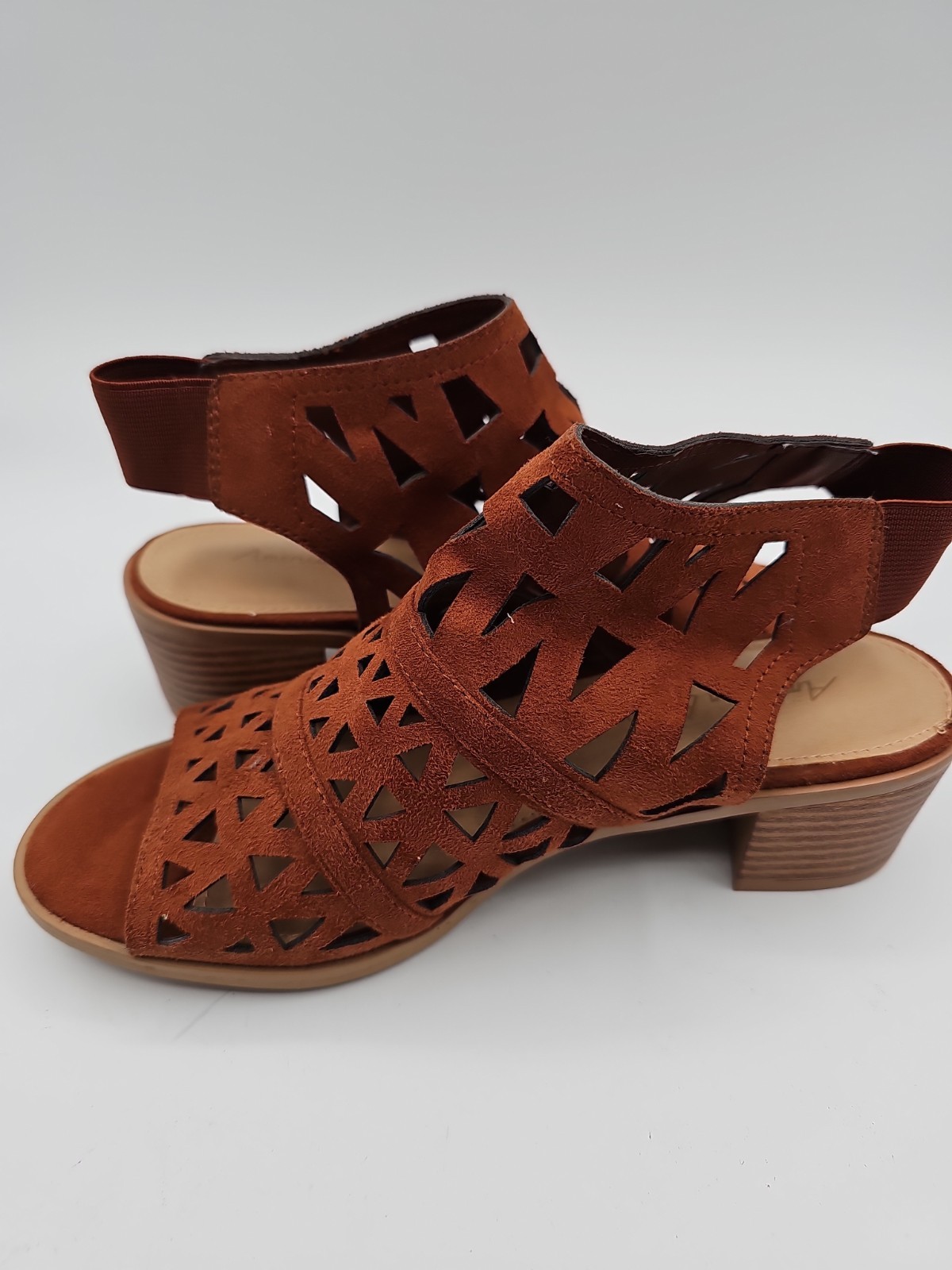 American Eagle Brown Cutout Slingback Block Heel Sandals Women's 6.5 Faux Suede image 3