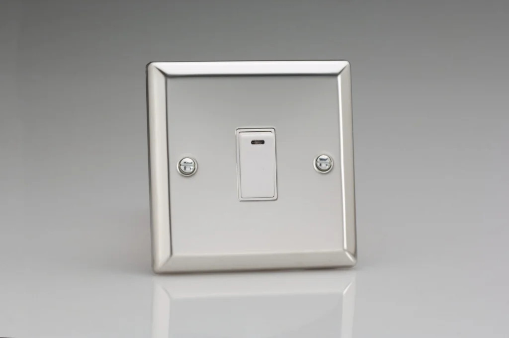 Switch Silver 20A + Neon Classic Mirror Chrome White Insert Varilight XC20NW