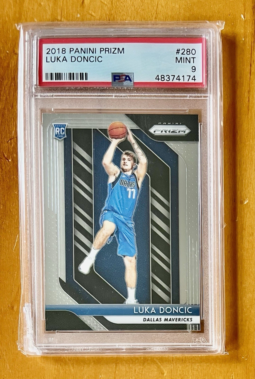 2018-19 Prizm Luka Doncic RC Rookie #280 Mavericks PSA 9 view 1