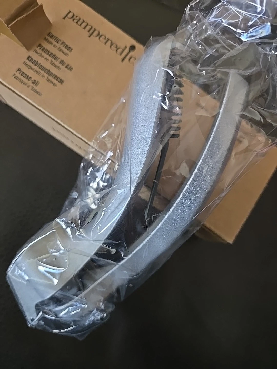 Pampered Chef Garlic Press -NEW!