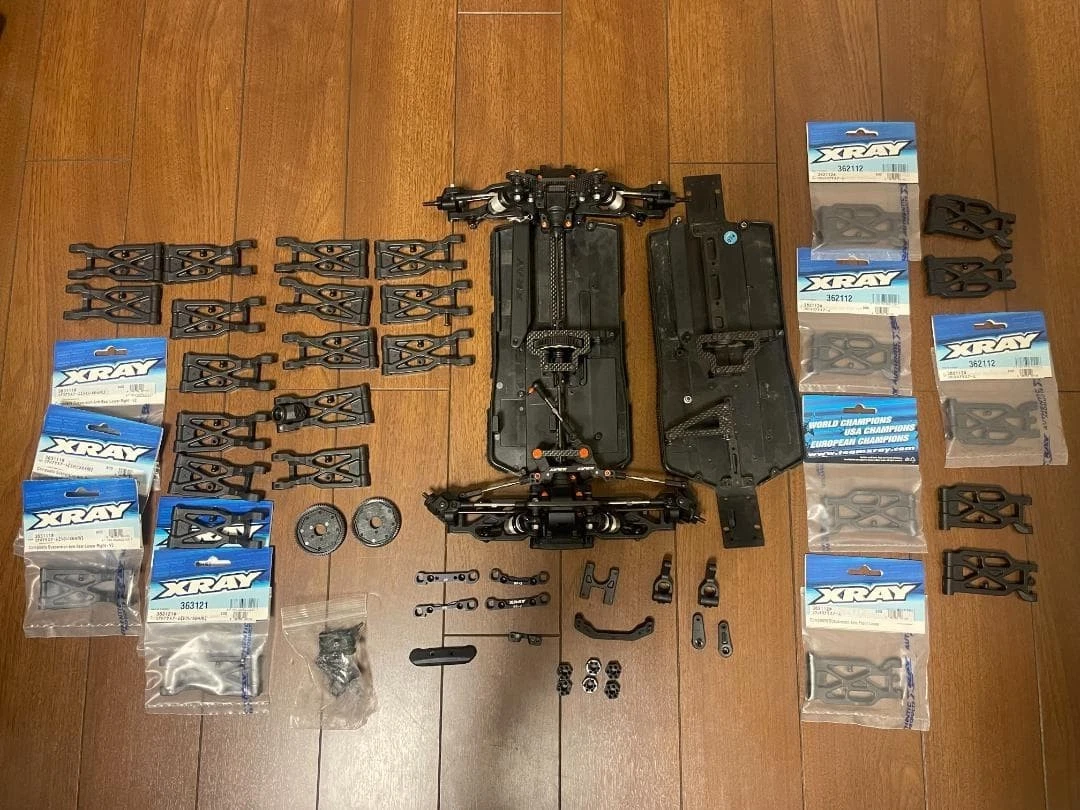 中古•最終値引】XRAY XB4 2018【スペア・オプションパーツ多数】 XRAY