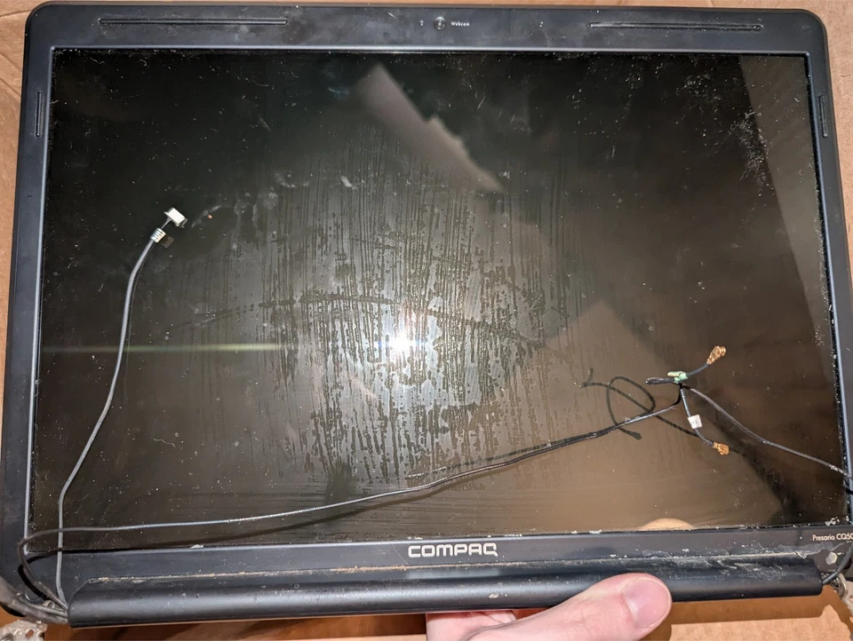 Compaq presario cq50 black comes disassembled  - Image 2 of 4