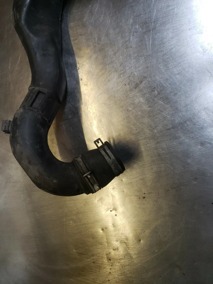 Volkswagen Jetta 1999 tubo de carga (bin 106) Foto 3 de 4