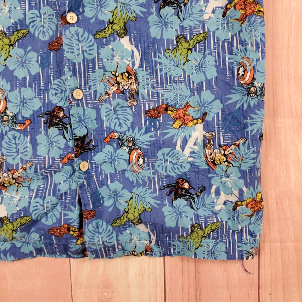 Marvel Mens Hawaiian Button Up Shirt Sz Small All Over Print Superhero Camp - Image 3 of 4