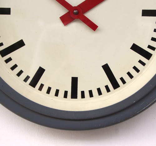 1970s Slimline West German Vintage Industrial Factory Wall Clock Retro - Picture 8 of 21