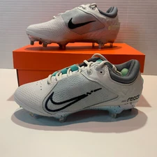 Nike Women Hyperdiamond 4 Elite Metal Fastpitch Softball Cleats US Size 6.5 NIB