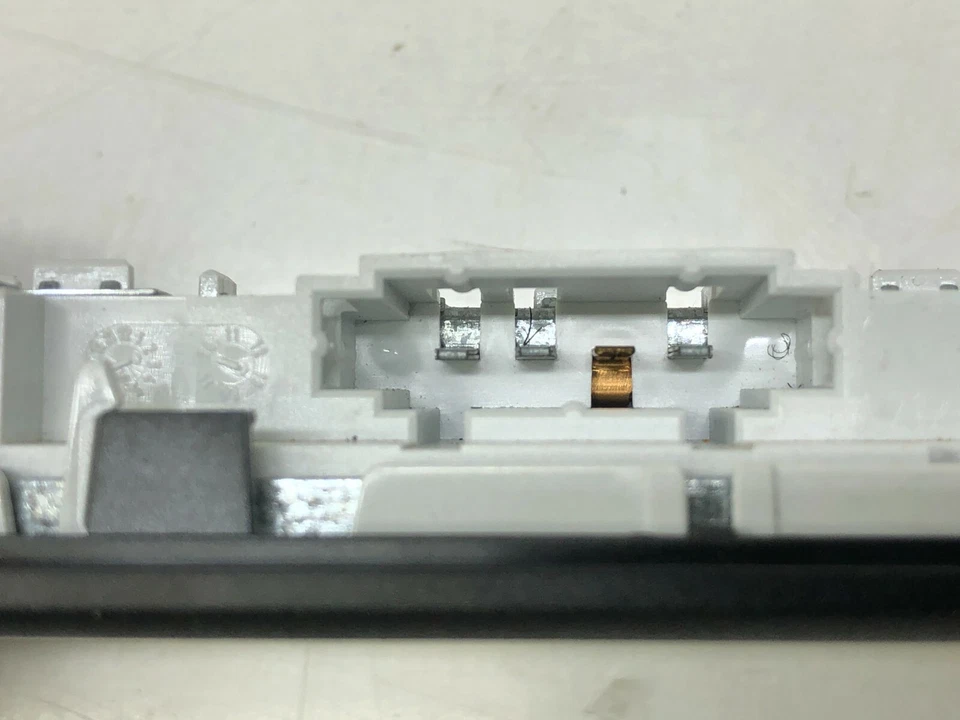 Mercedes-Benz CLS550 W218 2012-2018 lámpara de lectura luz interior trasera OEM. Foto 4 de 4