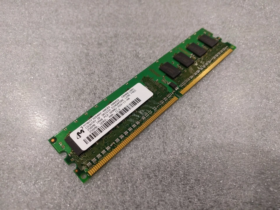 Micron PC2-3200 256 MB DIMM 400 MHz DDR2 Memory RAM (MT8HTF3264AY-40EB3) - Image 2 of 4