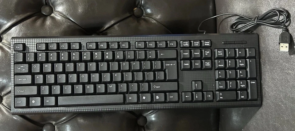 Wired Computer Keyboard, Plug Play USB, Large Number Pad - Image 2 of 4