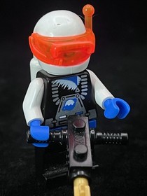 LEGO Space Ice Planet 2002 Male minifigure 6879 6898 6973 6983 sp018