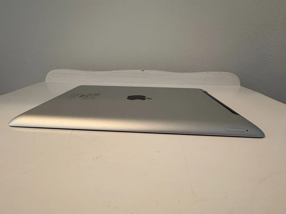 Apple iPad 4th Gen. 16GB, Wi-Fi+Cellular, 9.7in - Black & Slate, 2012 A1460 - Image 3 of 4