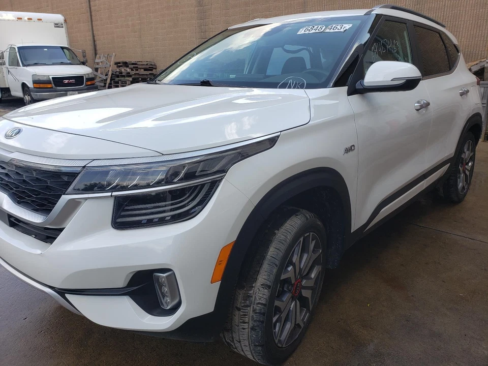 Riel portaequipajes izquierdo 21 22 23 SELTOS OEM SOLO cromo satinado con base negra Foto 4 de 4