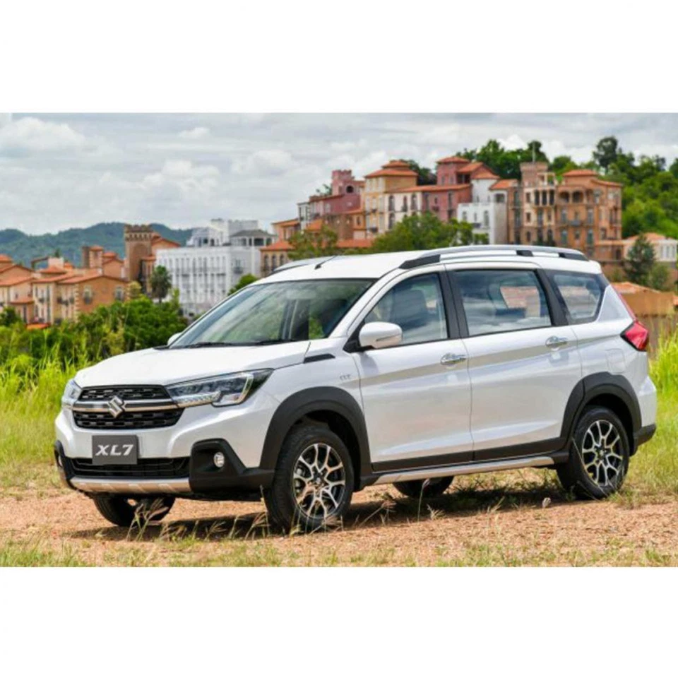 Juego Cubierta Manija Puerta Exterior Carbono Logo Rojo Para Suzuki Ertiga XL7 2020-2022 Foto 2 de 4