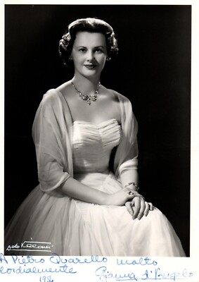 Opera: GIANNA D'ANGELO; original autograph on a photo
