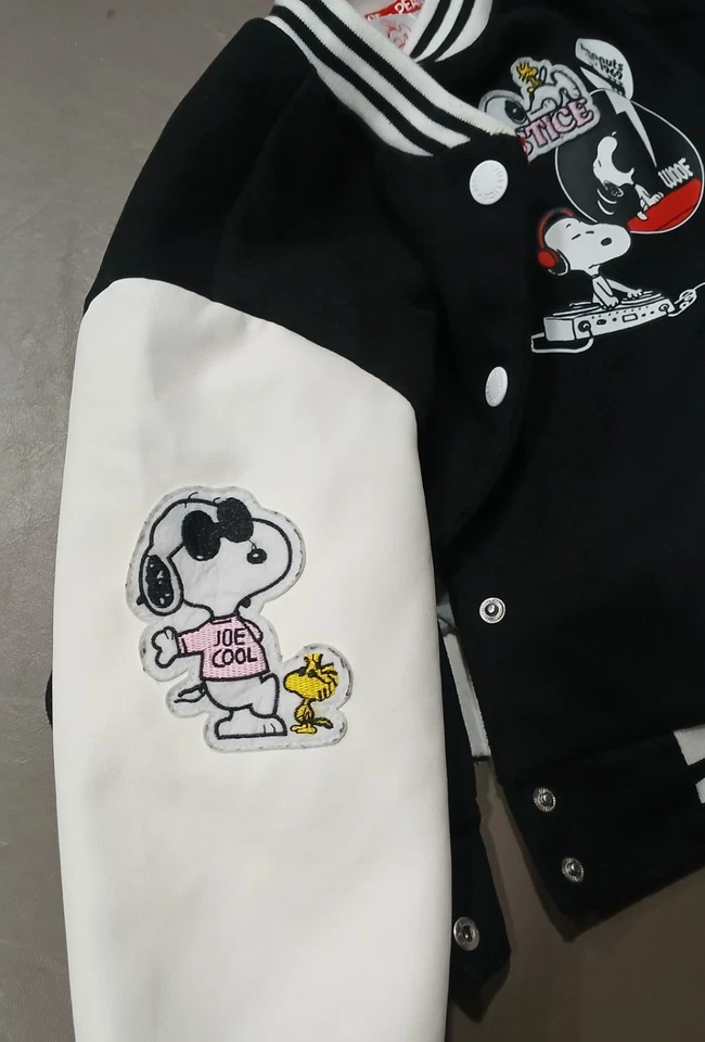 Chaqueta Peanuts Snoopy Bomber Letterman’s Niña Talla 5/6 Justice Negra Blanca XS Foto 4 de 4