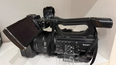SONY HXR-NX100 Full HD NXCAM Professional Camcorder - Black for