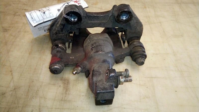 Rear Passenger Right Caliper from 2002 Buick Lesabre 5253833 - Image 2 of 4