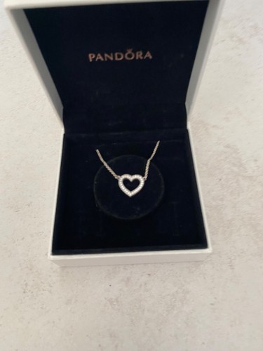 Pandora Silver Heart Necklace - Very Good Condition - Picture 2 of 8