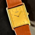 Vintage Seiko thin premium men's watch , new battery, runs & free US Shipping