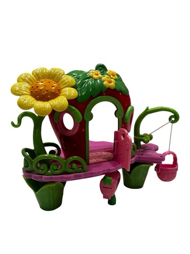 Mini juego de juguete para casa de muñecas Strawberry Shortcake Berry Bitty Clubhouse - Imagen 10 de 12