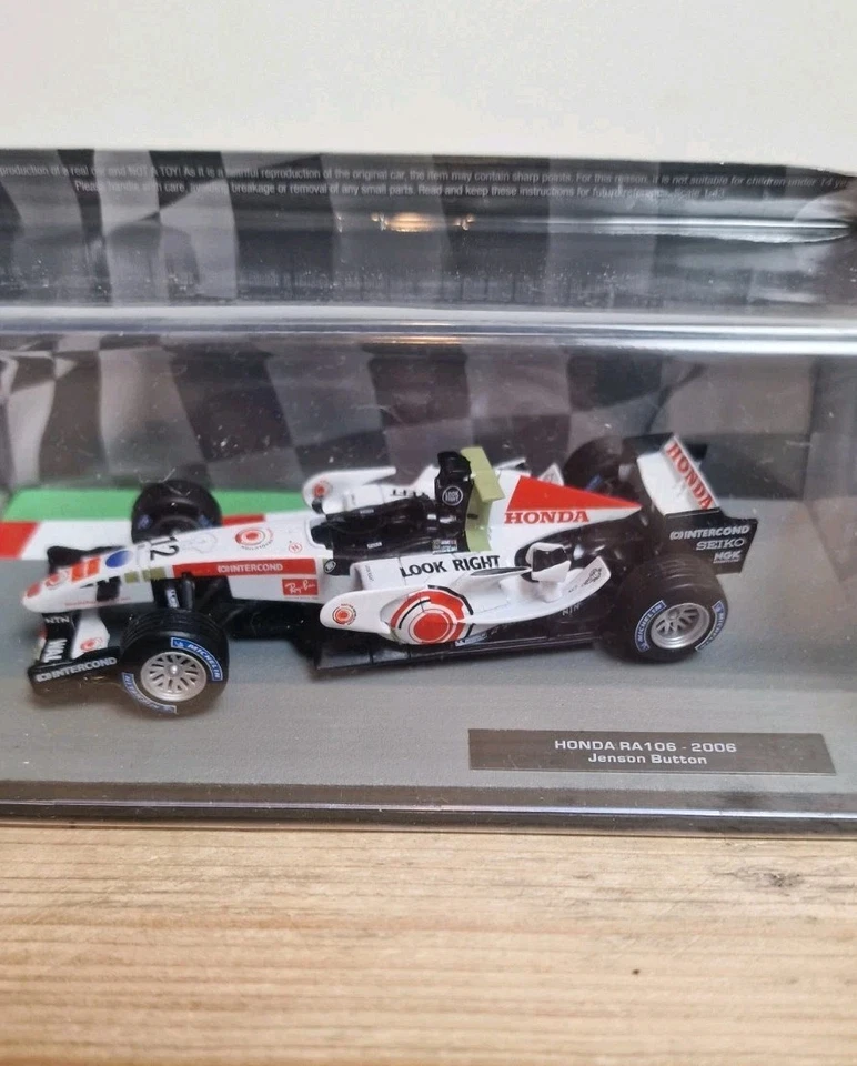 Serie de coches Panini F1 - Honda Ra106 2006 - botón Jenson - modelo escala 1/43 #50 Foto 2 de 2