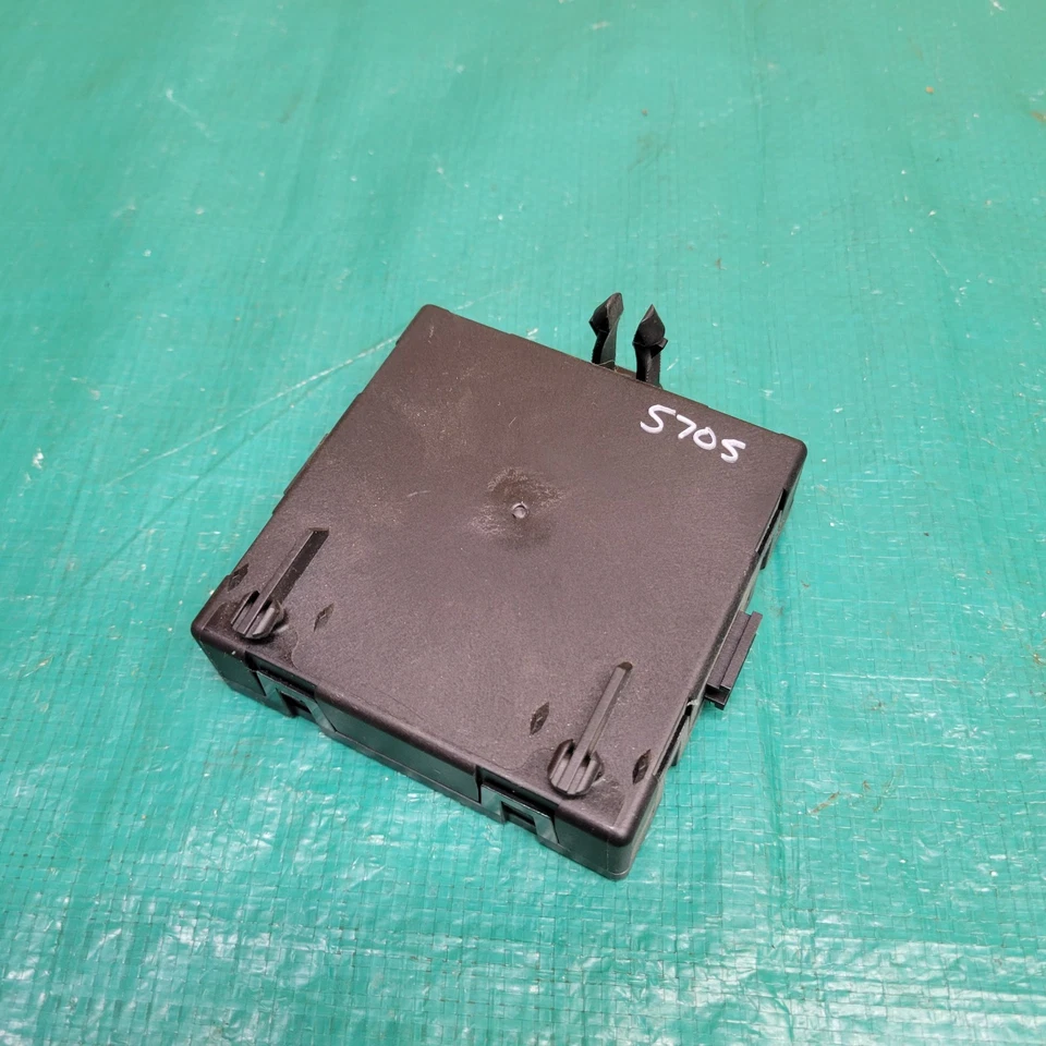 2008-2018 Mercedes W212 E550 C350 Front Left Side Door Control Module 2128203385 - Imagem 3 de 4