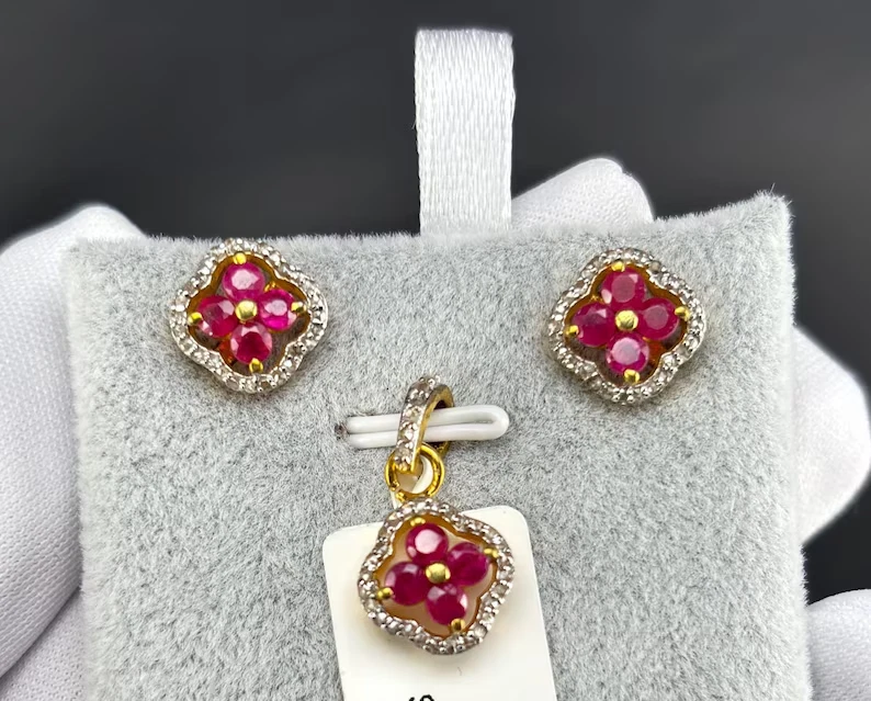 Набор ювелирных украшений с подвесками и серьгами-гвоздиками цепочка для жены 18 дюймов круглый созданный в лаборатории рубин - Изображение 3 из 4