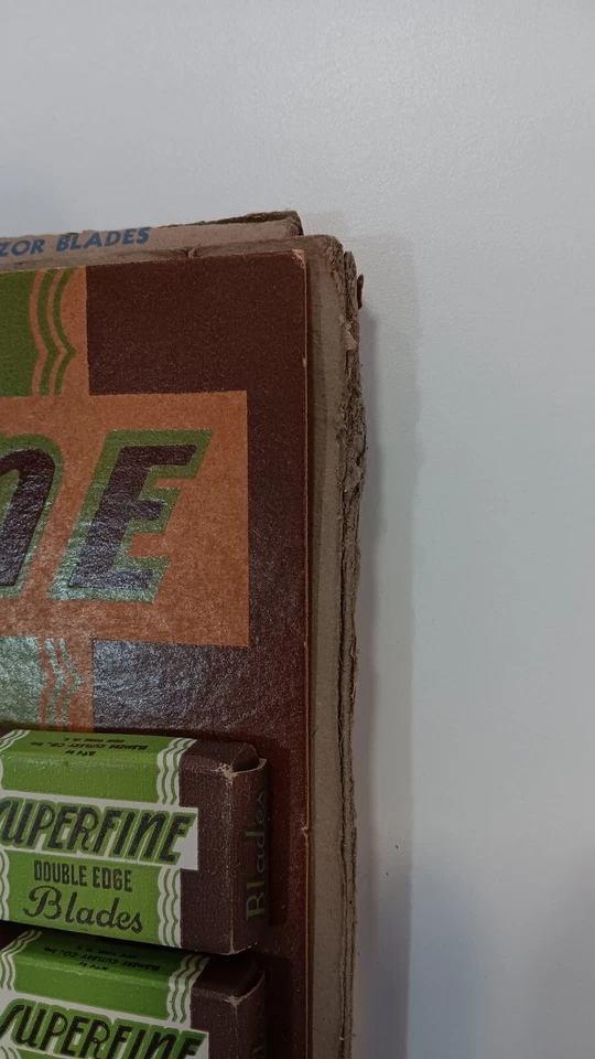 VINTAGE SUPERFINE RAZOR BLADES Stand-Up DISPLAY - Image 4 of 4